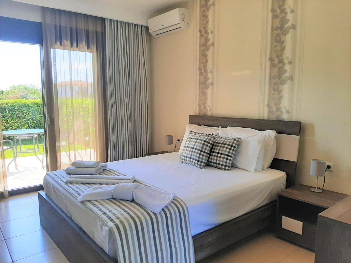 Aparthotel Gmare Gerakini Esterno foto