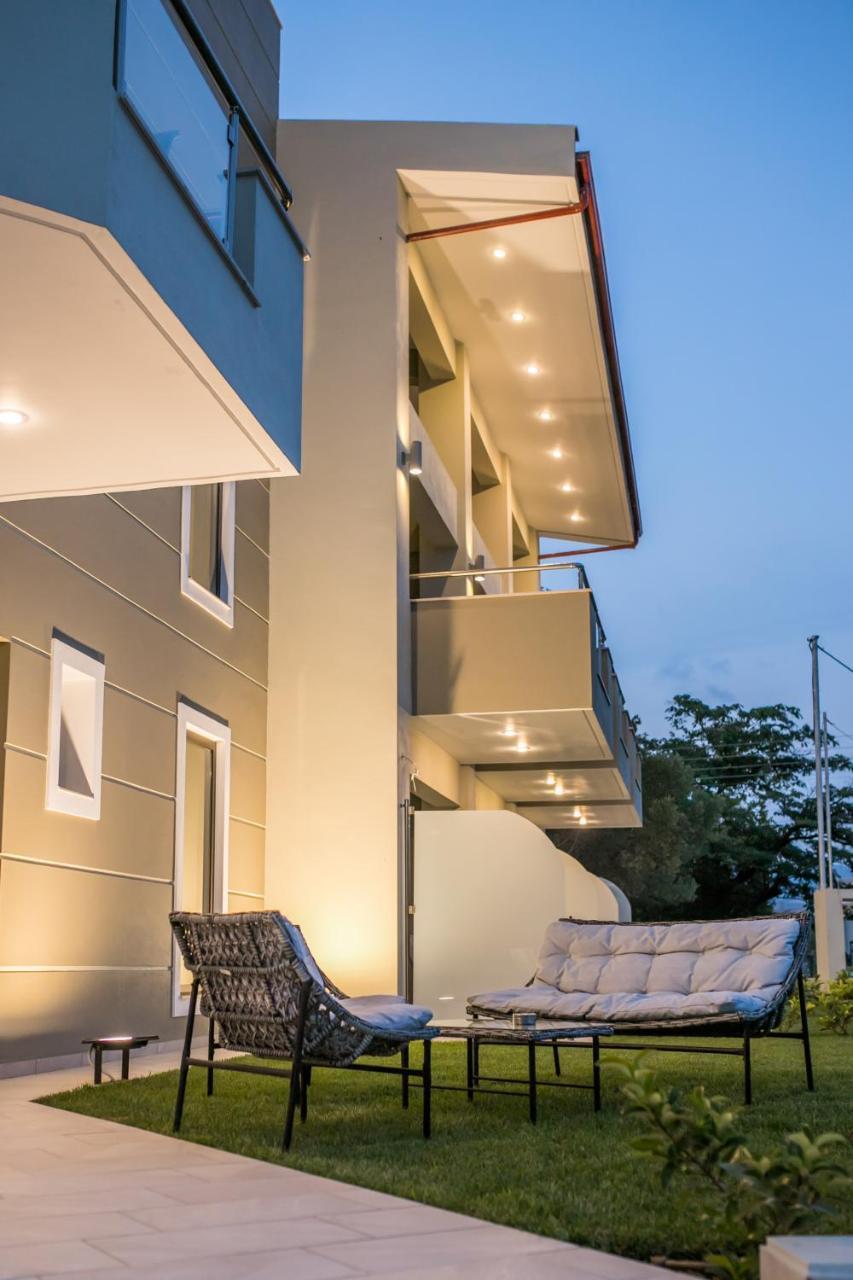Aparthotel Gmare Gerakini Esterno foto